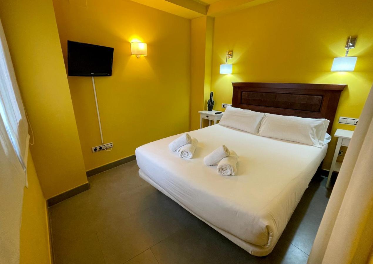 Ritual Sevilla Suites - Malaver 23 (Adults Only) ภายนอก รูปภาพ