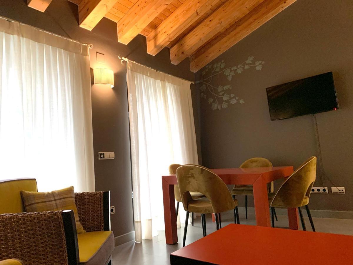 Ritual Sevilla Suites - Malaver 23 (Adults Only) ภายนอก รูปภาพ